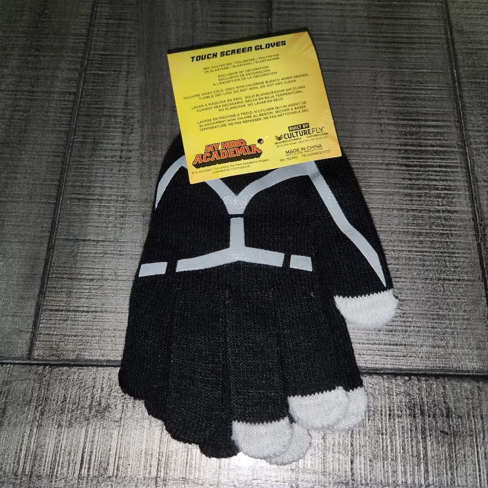 NWT MHA Touchscreen Gloves